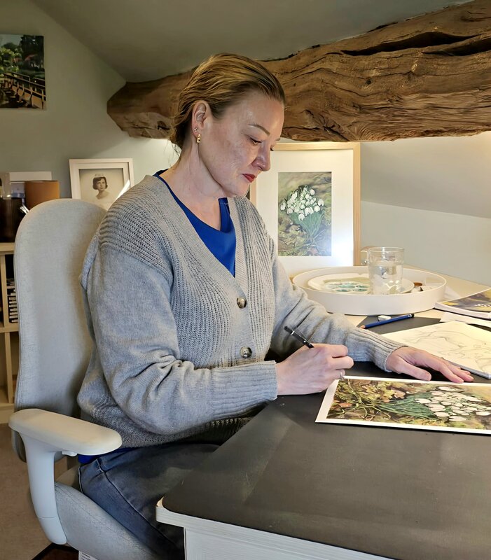 Portrait of artist Jenn Wood.